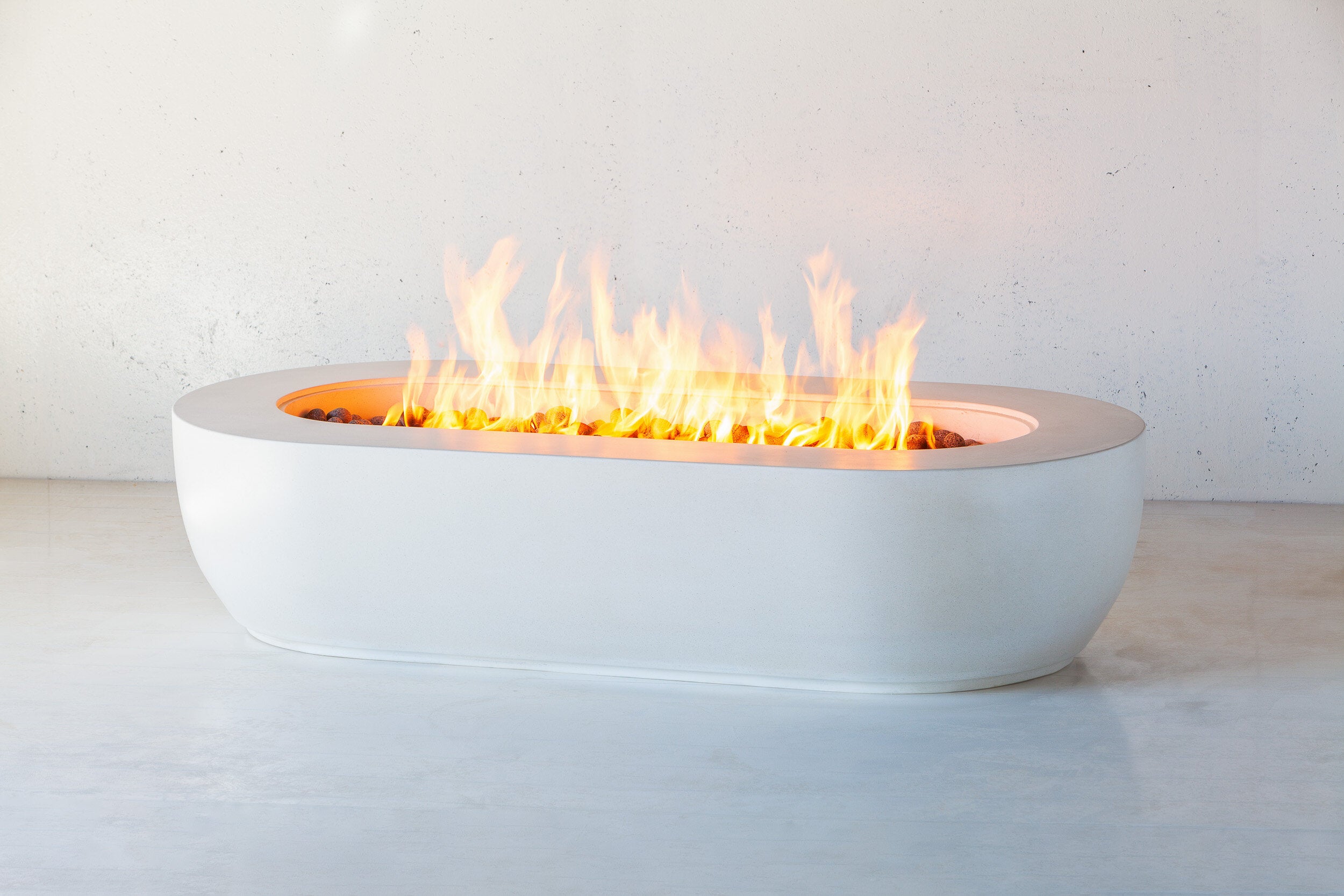 Contoura Concrete Fire Pit with 9in Ledge