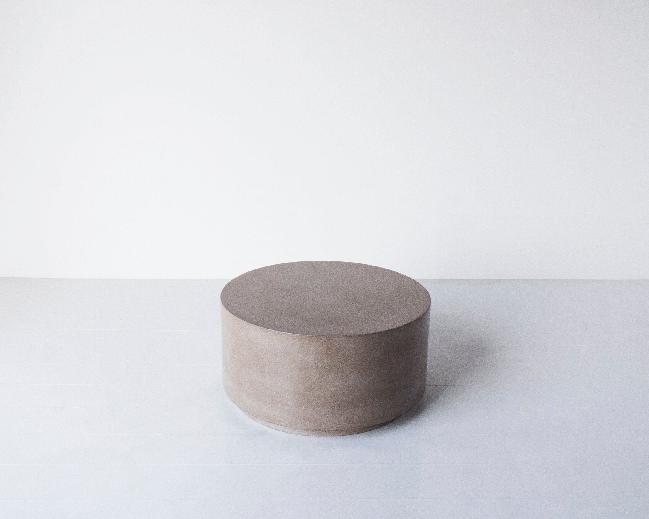 Wetstone Concrete Table Oblica Surface